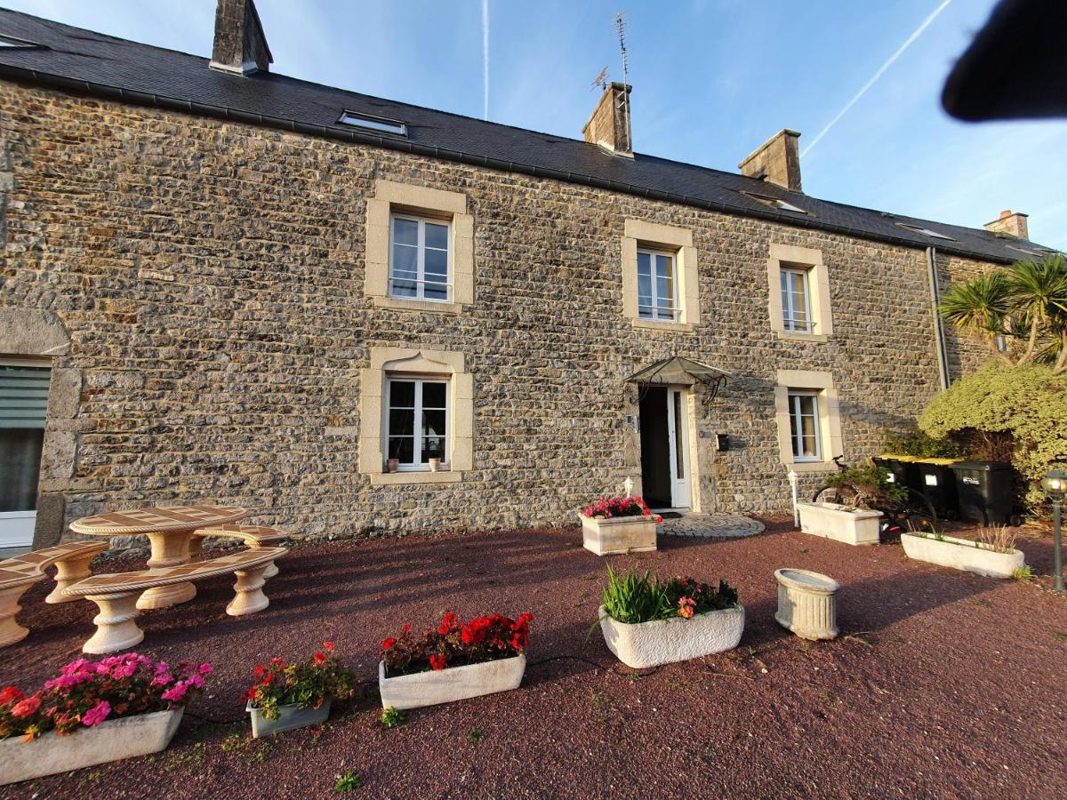 Chambres Du Logis De La Mare Du Parc Surtainville Exteriér fotografie